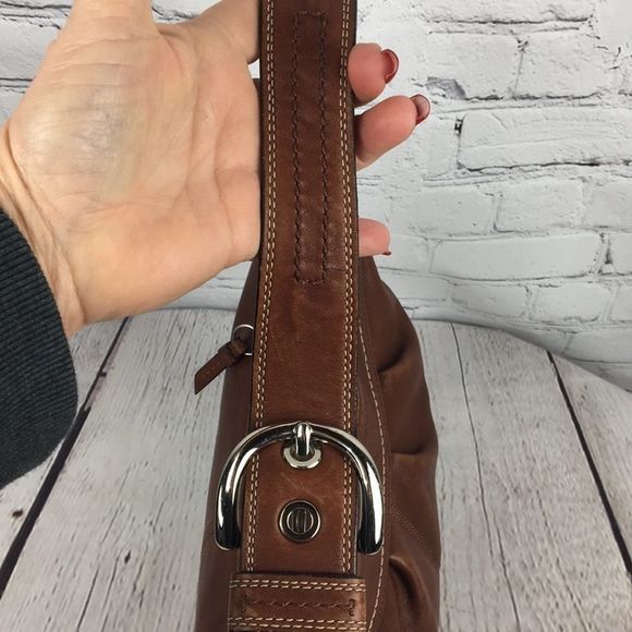 Vintage Coach SOHO Pleated Brown Leather Curved Shoulder Bag - Picture 6 of 14